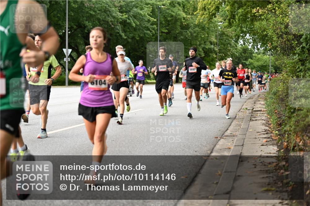 06.09.2026 - CURREX Alsterlauf Dr. Thomas Lammeyer http://msf.ph/oto/10114146 06.09.2026 09:06:55 Laufen 8228, 2411, 6104, 5699, 5697, 5341 meine-sportfotos.de