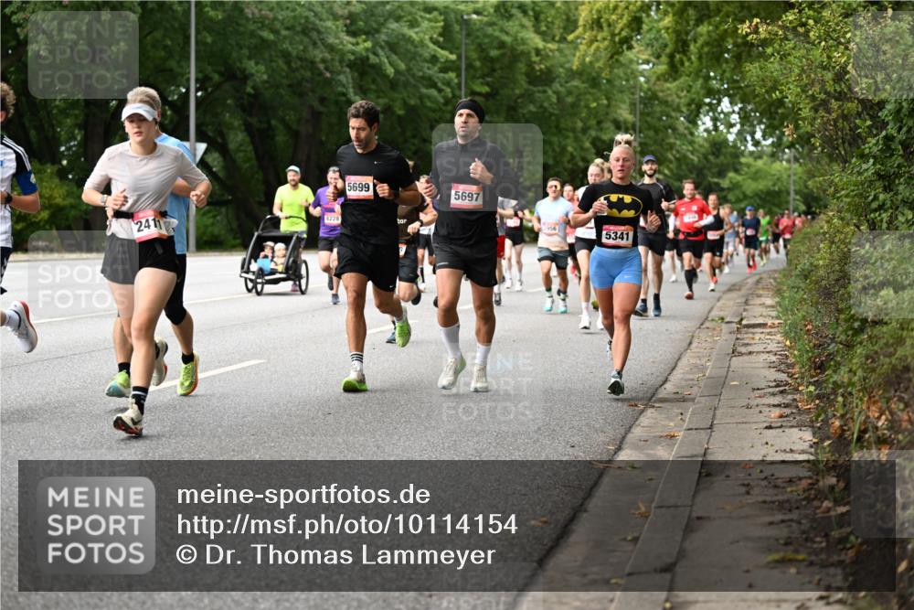06.09.2026 - CURREX Alsterlauf Dr. Thomas Lammeyer http://msf.ph/oto/10114154 06.09.2026 09:06:56 Laufen 2411, 8228, 5699, 5697, 956, 5341 meine-sportfotos.de