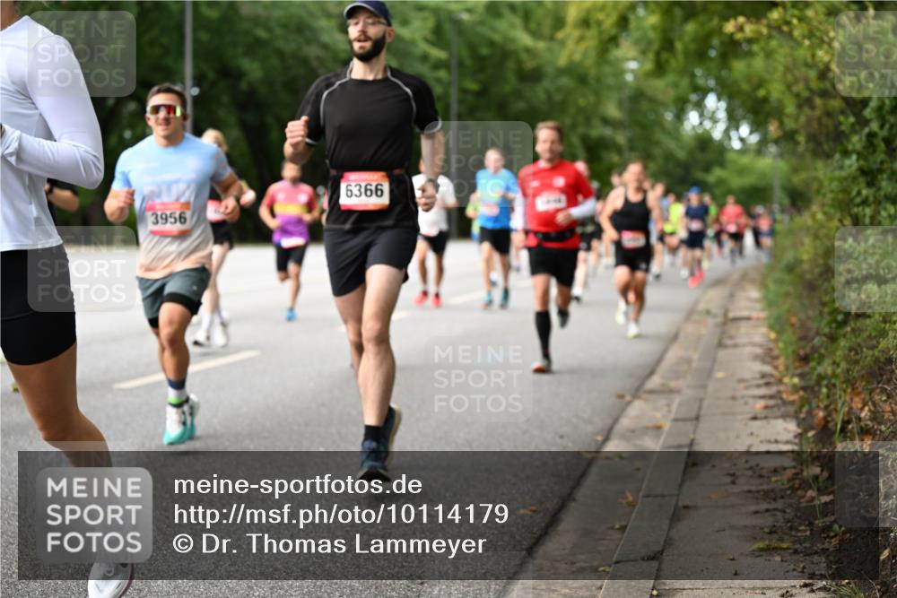 06.09.2026 - CURREX Alsterlauf Dr. Thomas Lammeyer http://msf.ph/oto/10114179 06.09.2026 09:07:00 Laufen 3956, 6366 meine-sportfotos.de