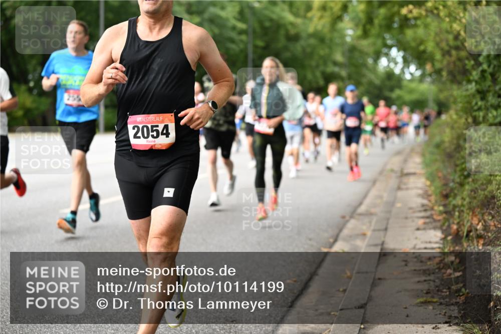 06.09.2026 - CURREX Alsterlauf Dr. Thomas Lammeyer http://msf.ph/oto/10114199 06.09.2026 09:07:03 Laufen 2054 meine-sportfotos.de