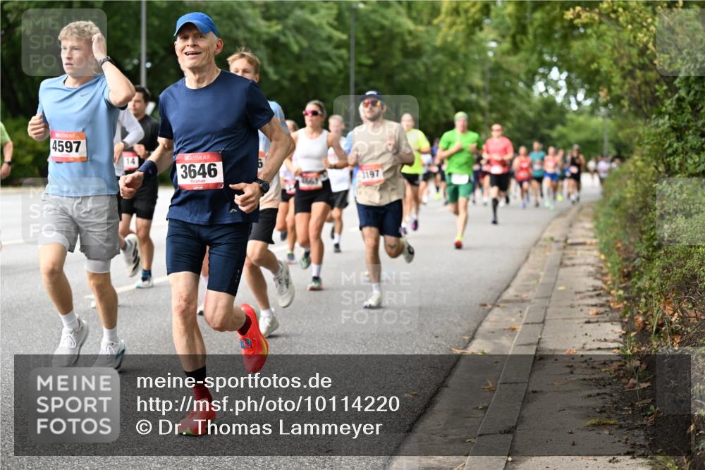 06.09.2026 - CURREX Alsterlauf Dr. Thomas Lammeyer http://msf.ph/oto/10114220 06.09.2026 09:07:06 Laufen 4597, 14, 3646, 3197 meine-sportfotos.de