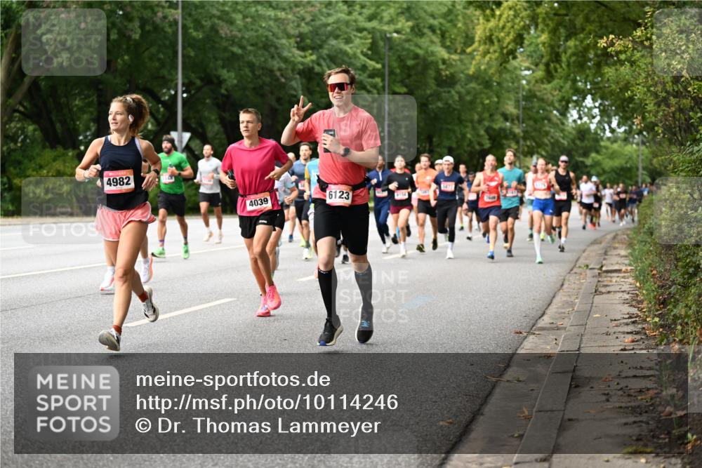 06.09.2026 - CURREX Alsterlauf Dr. Thomas Lammeyer http://msf.ph/oto/10114246 06.09.2026 09:07:11 Laufen 4982, 4039, 6123 meine-sportfotos.de