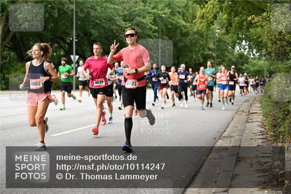 06.09.2026 - CURREX Alsterlauf Dr. Thomas Lammeyer http://msf.ph/oto/10114247 06.09.2026 09:07:11 Laufen 4982, 4039, 6123, 3447, 2609, 141 meine-sportfotos.de