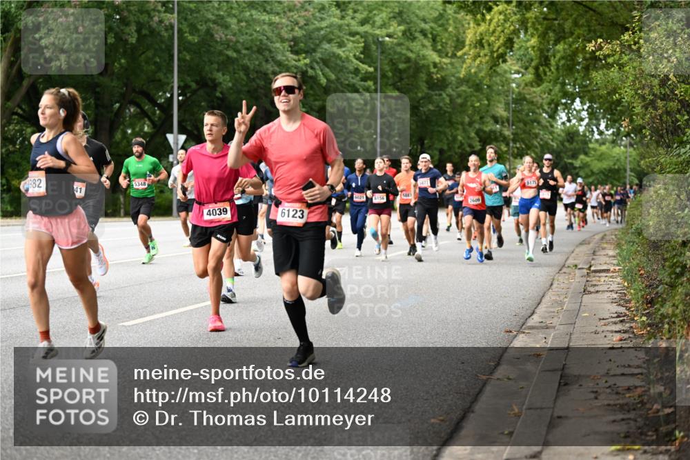 06.09.2026 - CURREX Alsterlauf Dr. Thomas Lammeyer http://msf.ph/oto/10114248 06.09.2026 09:07:11 Laufen 982, 41, 5348, 5877, 6021, 5887, 6156, 4039, 6123, 461, 2609, 5175 meine-sportfotos.de