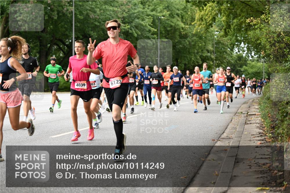 06.09.2026 - CURREX Alsterlauf Dr. Thomas Lammeyer http://msf.ph/oto/10114249 06.09.2026 09:07:11 Laufen 1, 5348, 4039, 953, 6123, 4157, 6021, 6156, 5877, 2609, 15175 meine-sportfotos.de