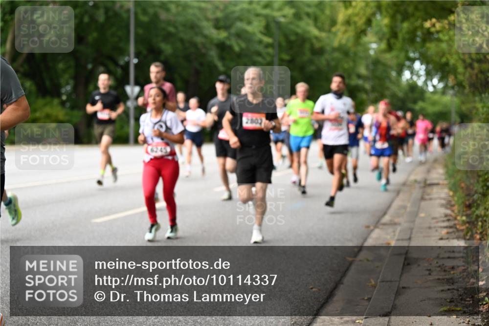 06.09.2026 - CURREX Alsterlauf Dr. Thomas Lammeyer http://msf.ph/oto/10114337 06.09.2026 09:07:24 Laufen 6245, 2802 meine-sportfotos.de