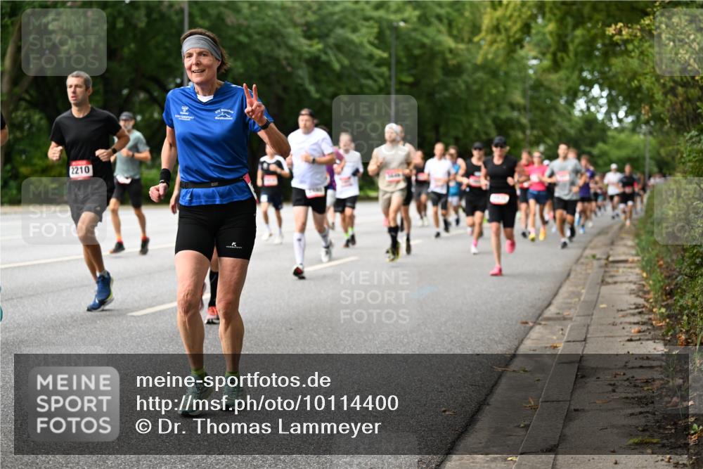 06.09.2026 - CURREX Alsterlauf Dr. Thomas Lammeyer http://msf.ph/oto/10114400 06.09.2026 09:07:34 Laufen 2210 meine-sportfotos.de