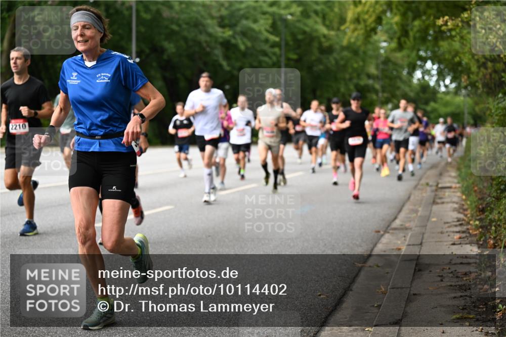 06.09.2026 - CURREX Alsterlauf Dr. Thomas Lammeyer http://msf.ph/oto/10114402 06.09.2026 09:07:34 Laufen 2210 meine-sportfotos.de