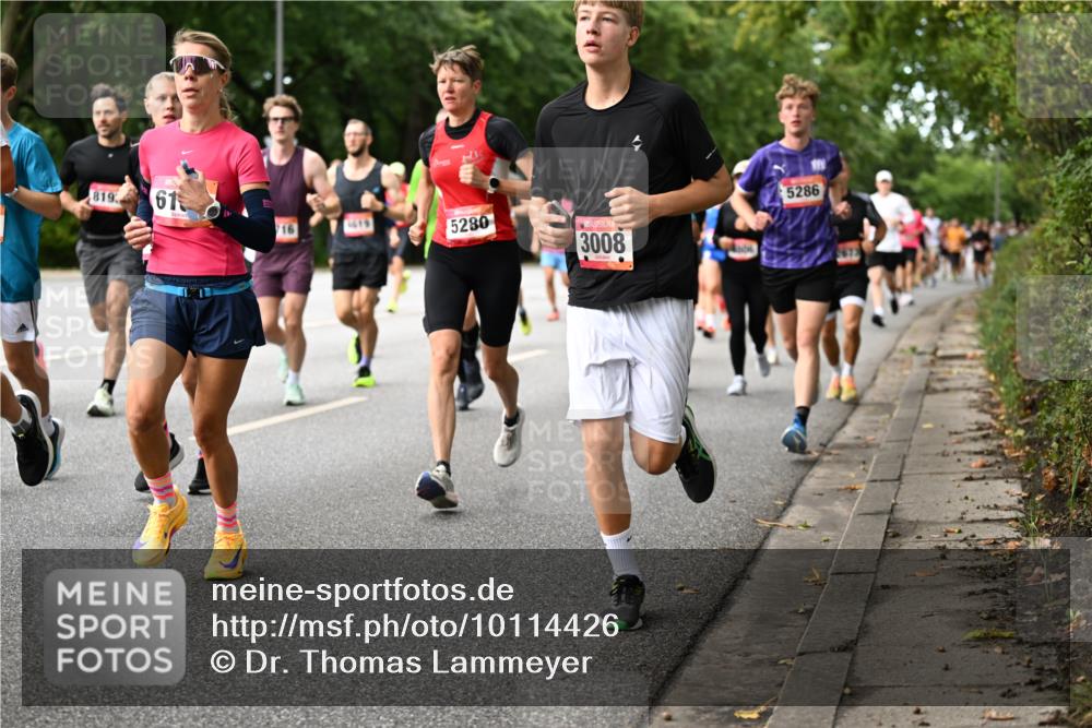 06.09.2026 - CURREX Alsterlauf Dr. Thomas Lammeyer http://msf.ph/oto/10114426 06.09.2026 09:07:39 Laufen 819, 61, 4613, 16, 5280, 3008, 5286 meine-sportfotos.de
