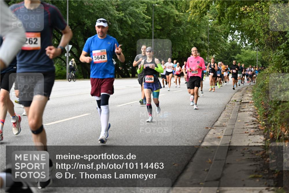 06.09.2026 - CURREX Alsterlauf Dr. Thomas Lammeyer http://msf.ph/oto/10114463 06.09.2026 09:07:45 Laufen 262, 5642, 2506, 2569, 2071 meine-sportfotos.de