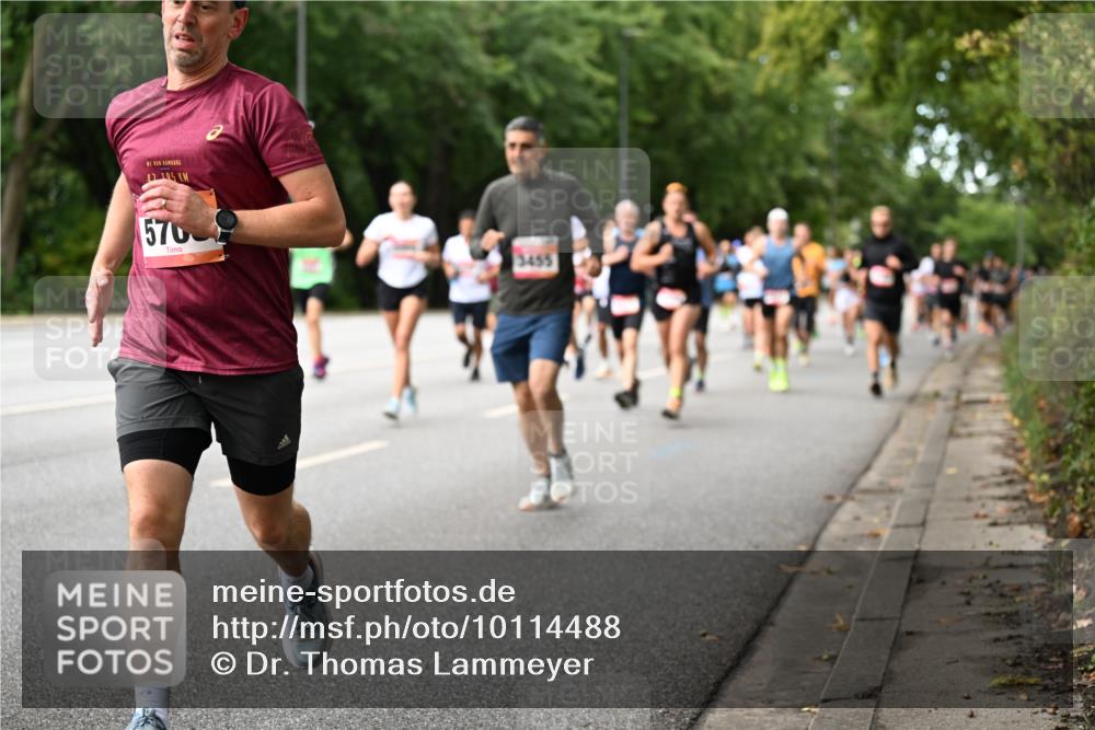 06.09.2026 - CURREX Alsterlauf Dr. Thomas Lammeyer http://msf.ph/oto/10114488 06.09.2026 09:07:49 Laufen 42, 195, 570, 3455 meine-sportfotos.de