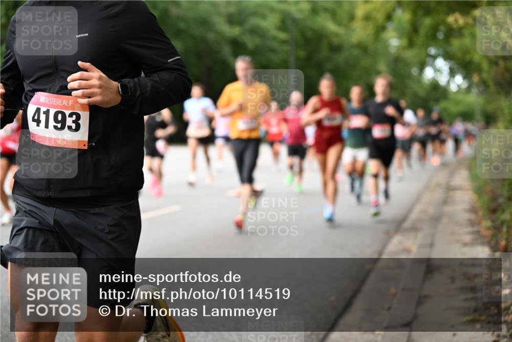 06.09.2026 - CURREX Alsterlauf Dr. Thomas Lammeyer http://msf.ph/oto/10114519 06.09.2026 09:07:54 Laufen 4193 meine-sportfotos.de