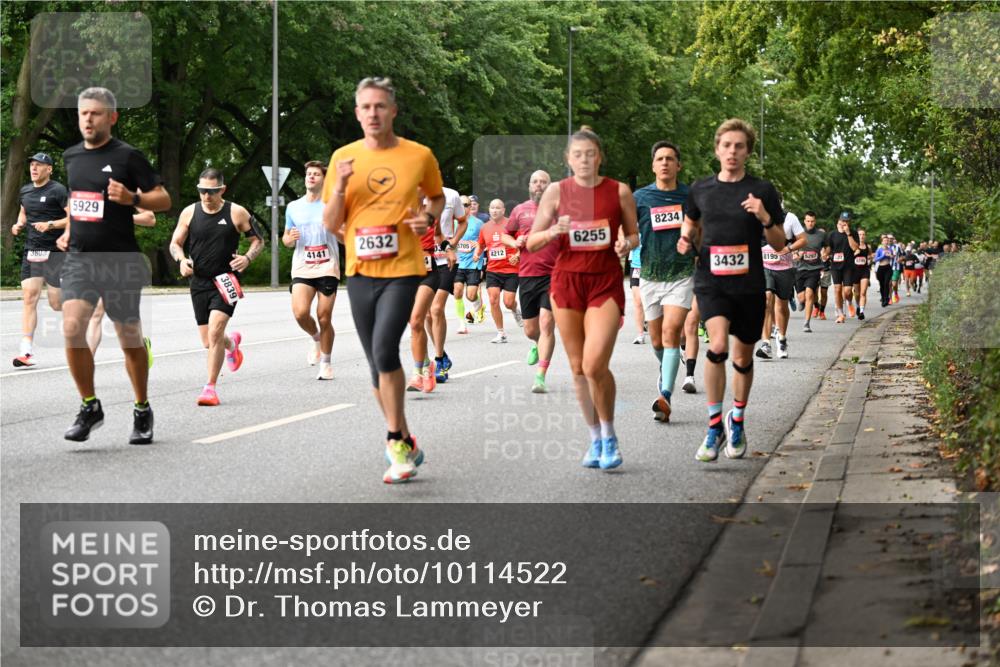 06.09.2026 - CURREX Alsterlauf Dr. Thomas Lammeyer http://msf.ph/oto/10114522 06.09.2026 09:07:55 Laufen 3803, 5929, 3839, 4141, 2632, 4, 8234, 6255, 5705, 4212, 3432, 8195, 5297 meine-sportfotos.de