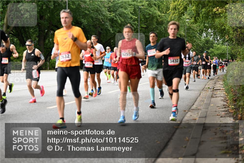 06.09.2026 - CURREX Alsterlauf Dr. Thomas Lammeyer http://msf.ph/oto/10114525 06.09.2026 09:07:55 Laufen 721, 1632, 4834, 5705, 255, 8234, 3432, 8195, 297 meine-sportfotos.de