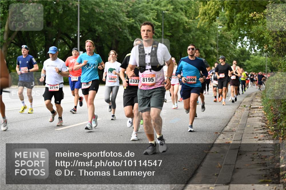 06.09.2026 - CURREX Alsterlauf Dr. Thomas Lammeyer http://msf.ph/oto/10114547 06.09.2026 09:07:58 Laufen 5714, 2618, 5847, 129, 3063, 8337, 8195, 5906 meine-sportfotos.de
