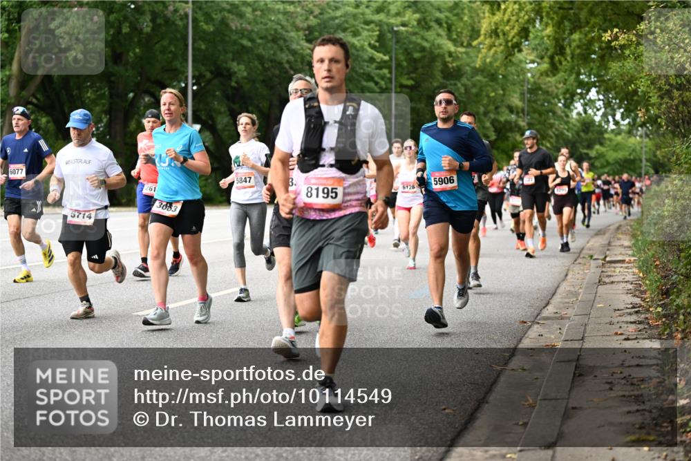 06.09.2026 - CURREX Alsterlauf Dr. Thomas Lammeyer http://msf.ph/oto/10114549 06.09.2026 09:07:59 Laufen 6077, 5714, 261, 3083, 5847, 3, 5906, 8195, 6125 meine-sportfotos.de