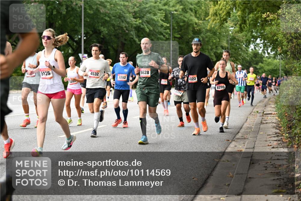 06.09.2026 - CURREX Alsterlauf Dr. Thomas Lammeyer http://msf.ph/oto/10114569 06.09.2026 09:08:02 Laufen 5628, 6125, 4532, 3202, 8071, 520, 8204, 8322, 8299 meine-sportfotos.de