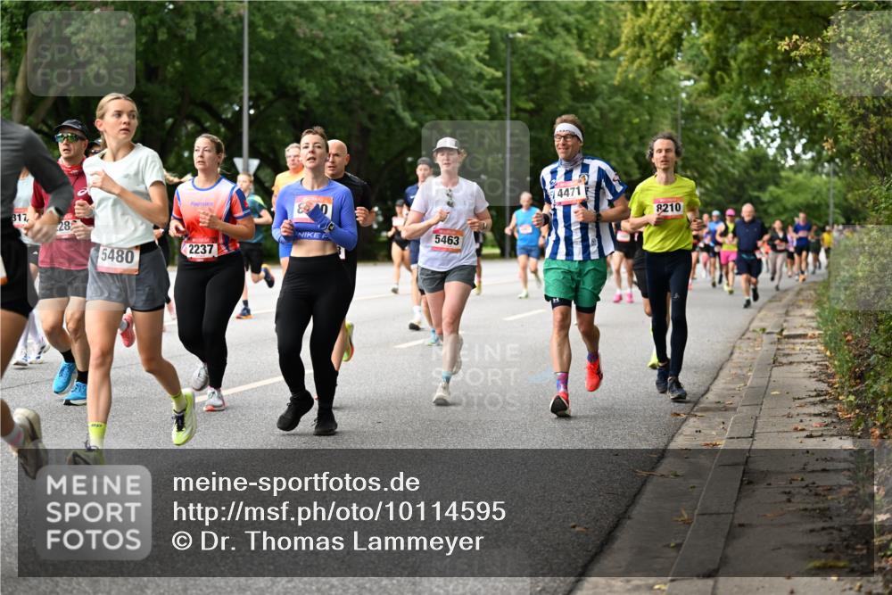 06.09.2026 - CURREX Alsterlauf Dr. Thomas Lammeyer http://msf.ph/oto/10114595 06.09.2026 09:08:06 Laufen 317, 28, 5480, 2237, 5463, 4471, 8210 meine-sportfotos.de