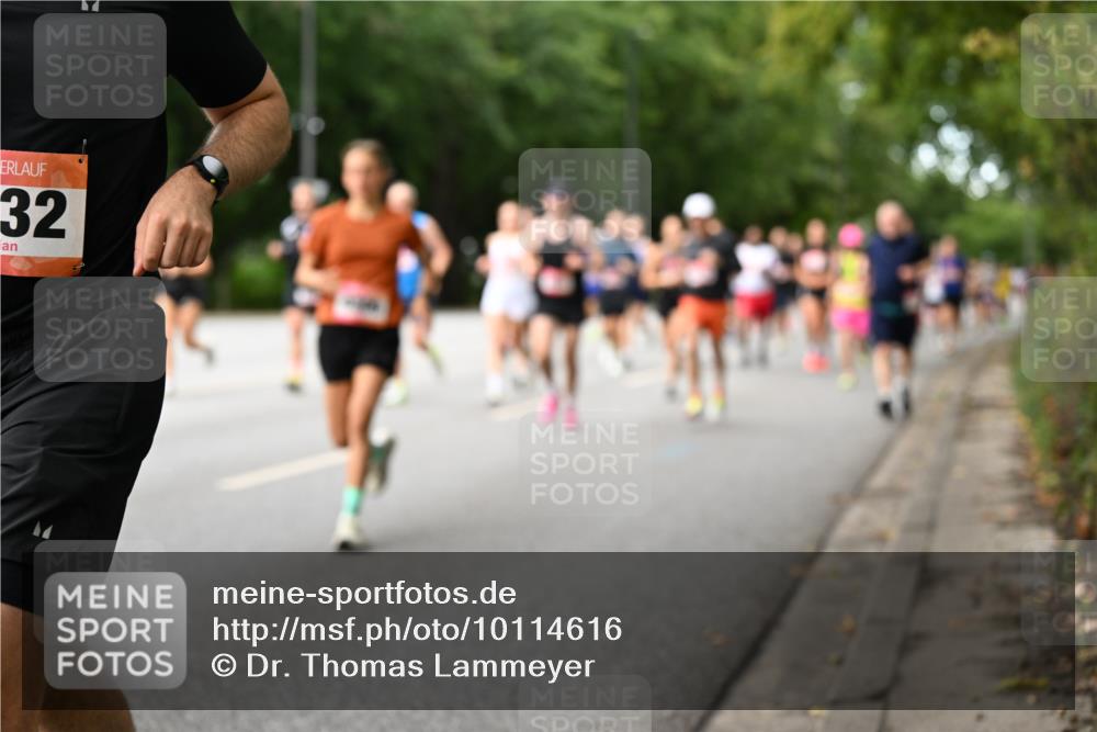 06.09.2026 - CURREX Alsterlauf Dr. Thomas Lammeyer http://msf.ph/oto/10114616 06.09.2026 09:08:09 Laufen 32 meine-sportfotos.de