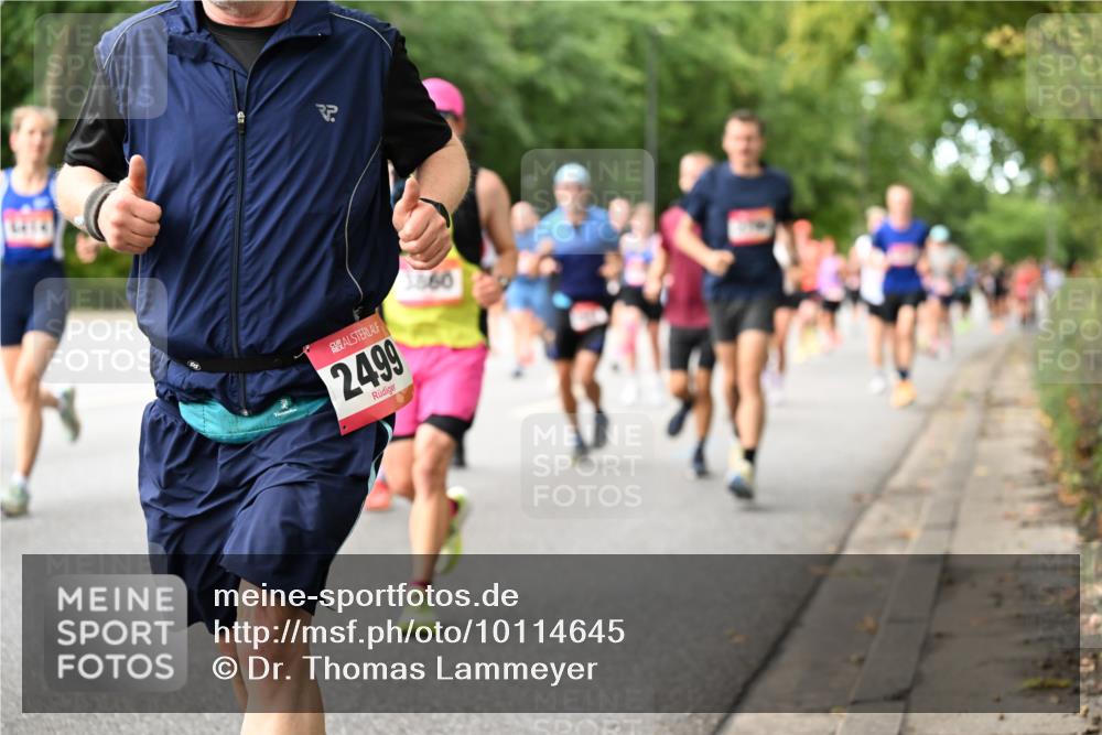 06.09.2026 - CURREX Alsterlauf Dr. Thomas Lammeyer http://msf.ph/oto/10114645 06.09.2026 09:08:14 Laufen 2499 meine-sportfotos.de