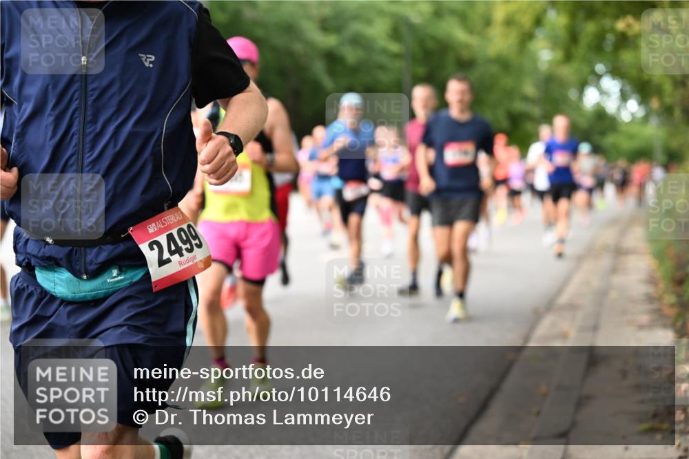 06.09.2026 - CURREX Alsterlauf Dr. Thomas Lammeyer http://msf.ph/oto/10114646 06.09.2026 09:08:14 Laufen 3, 2499 meine-sportfotos.de