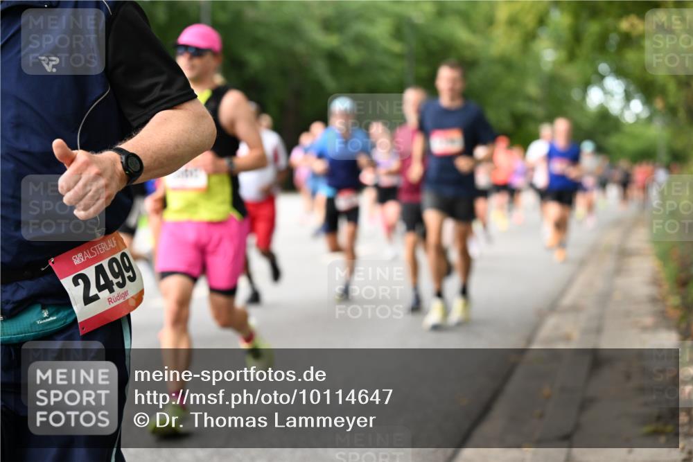 06.09.2026 - CURREX Alsterlauf Dr. Thomas Lammeyer http://msf.ph/oto/10114647 06.09.2026 09:08:14 Laufen 2499 meine-sportfotos.de