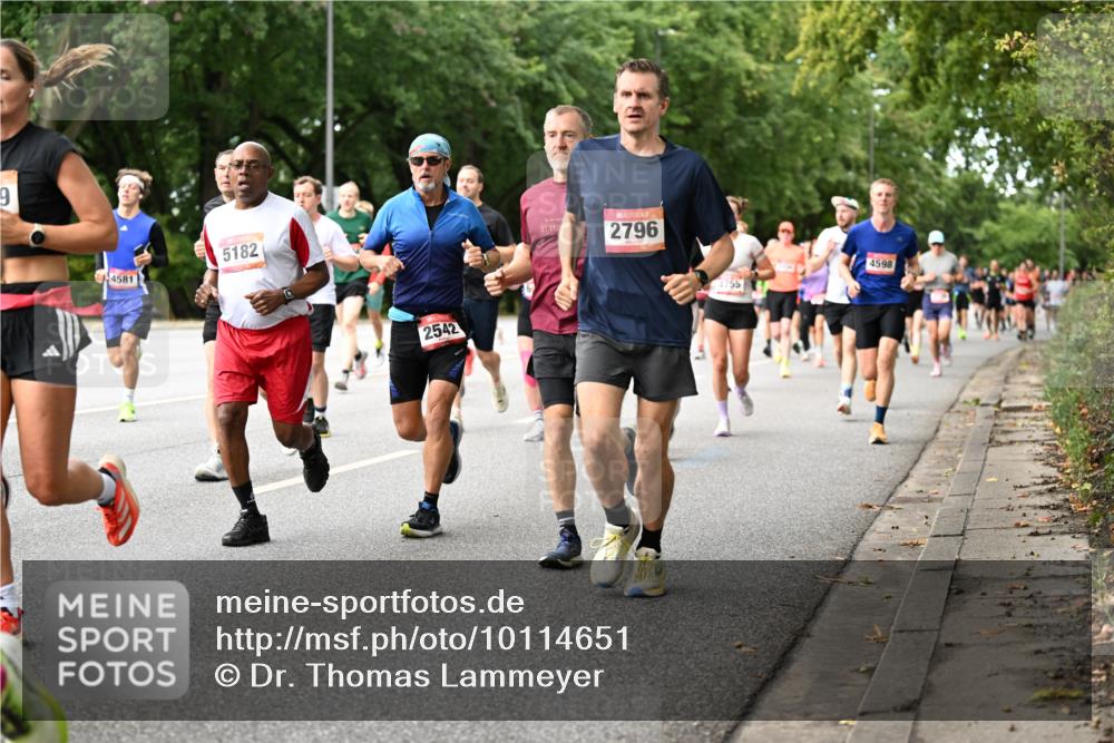 06.09.2026 - CURREX Alsterlauf Dr. Thomas Lammeyer http://msf.ph/oto/10114651 06.09.2026 09:08:15 Laufen 9, 4581, 5182, 2542, 21, 097, 2796, 4755, 4598 meine-sportfotos.de