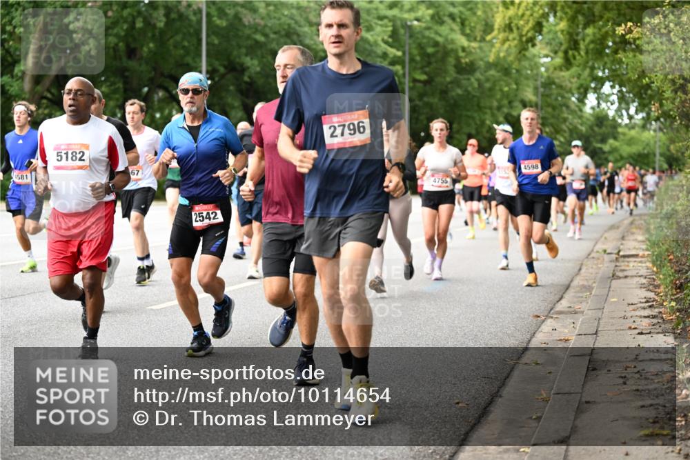 06.09.2026 - CURREX Alsterlauf Dr. Thomas Lammeyer http://msf.ph/oto/10114654 06.09.2026 09:08:15 Laufen 4581, 5182, 67, 2542, 2796, 4755, 4598 meine-sportfotos.de