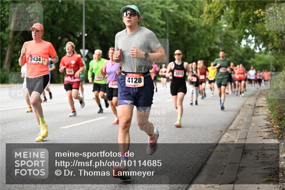06.09.2026 - CURREX Alsterlauf Dr. Thomas Lammeyer http://msf.ph/oto/10114685 06.09.2026 09:08:20 Laufen 2434, 5839, 4128, 4313 meine-sportfotos.de