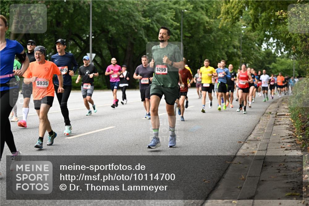 06.09.2026 - CURREX Alsterlauf Dr. Thomas Lammeyer http://msf.ph/oto/10114700 06.09.2026 09:08:22 Laufen 5935, 605, 4863, 1217, 5840, 400, 5299 meine-sportfotos.de