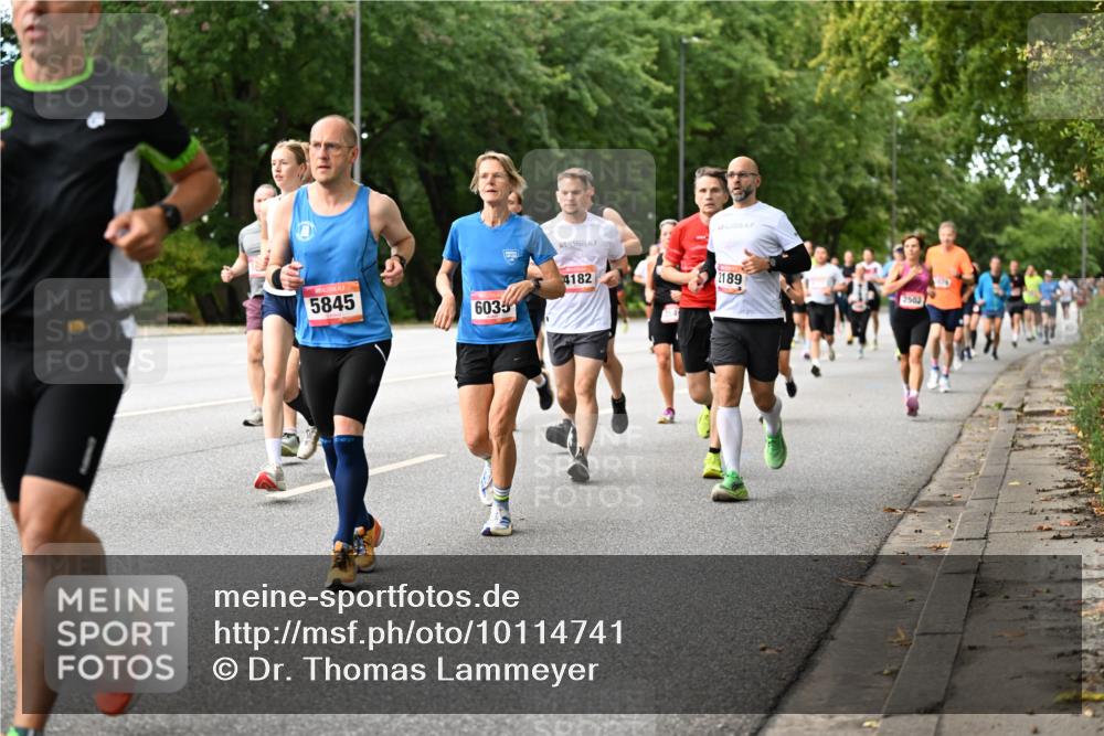 06.09.2026 - CURREX Alsterlauf Dr. Thomas Lammeyer http://msf.ph/oto/10114741 06.09.2026 09:08:29 Laufen 5845, 6035, 4182, 2189, 2502 meine-sportfotos.de