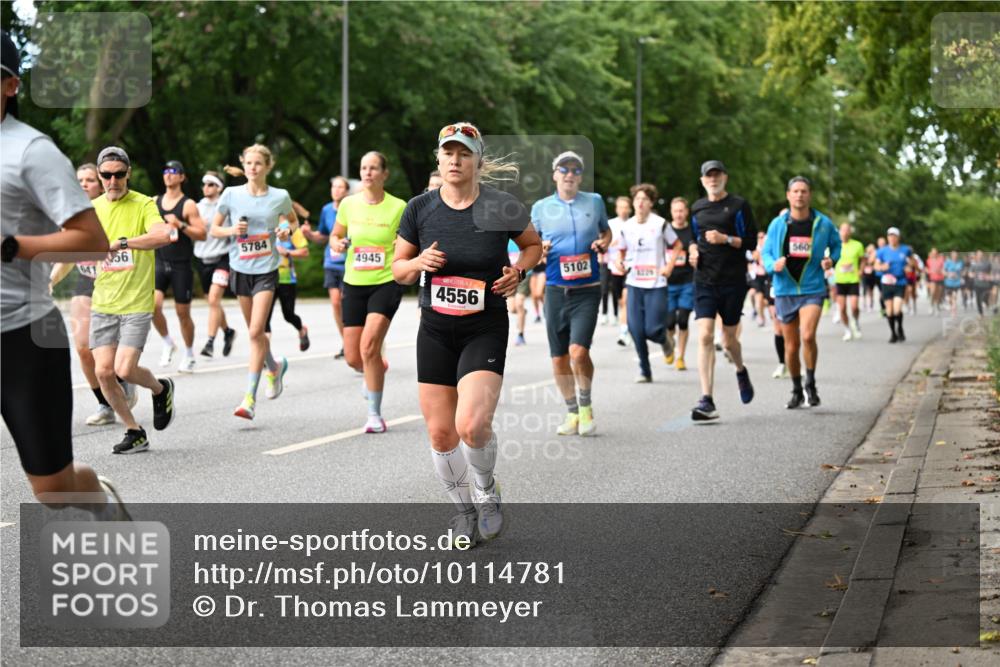 06.09.2026 - CURREX Alsterlauf Dr. Thomas Lammeyer http://msf.ph/oto/10114781 06.09.2026 09:08:35 Laufen 56, 641, 5784, 4945, 4556, 5102, 560 meine-sportfotos.de