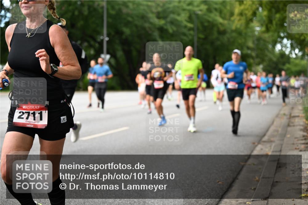 06.09.2026 - CURREX Alsterlauf Dr. Thomas Lammeyer http://msf.ph/oto/10114810 06.09.2026 09:08:41 Laufen 2711 meine-sportfotos.de