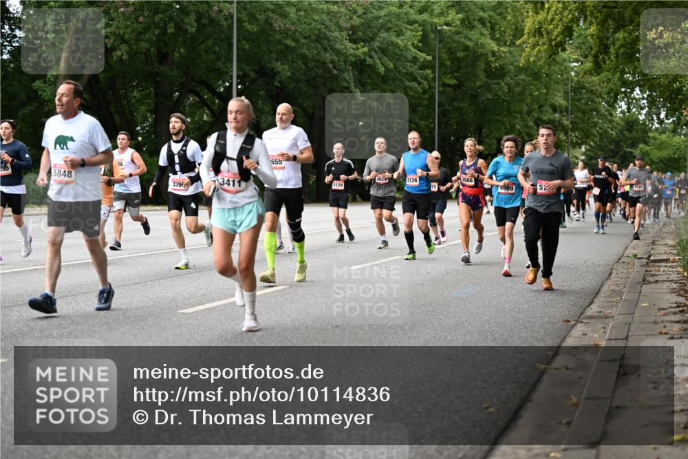 06.09.2026 - CURREX Alsterlauf Dr. Thomas Lammeyer http://msf.ph/oto/10114836 06.09.2026 09:08:45 Laufen 5848, 56, 3396, 3411, 655, 402, 3126, 3686, 5129, 4989, 5, 8120 meine-sportfotos.de