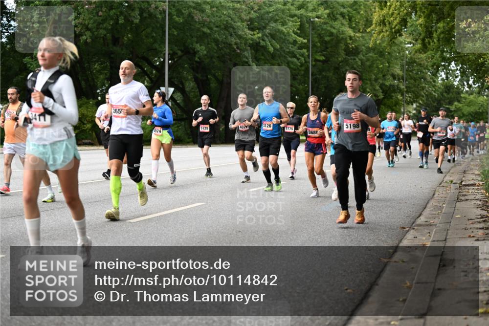 06.09.2026 - CURREX Alsterlauf Dr. Thomas Lammeyer http://msf.ph/oto/10114842 06.09.2026 09:08:46 Laufen 341, 2655, 4022, 3126, 5198, 5129, 5775, 6329, 2974, 3686, 8120 meine-sportfotos.de