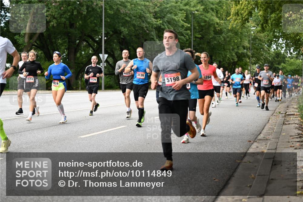 06.09.2026 - CURREX Alsterlauf Dr. Thomas Lammeyer http://msf.ph/oto/10114849 06.09.2026 09:08:46 Laufen 5129, 2973, 974, 4022, 3126, 5198, 394, 8120, 9 meine-sportfotos.de