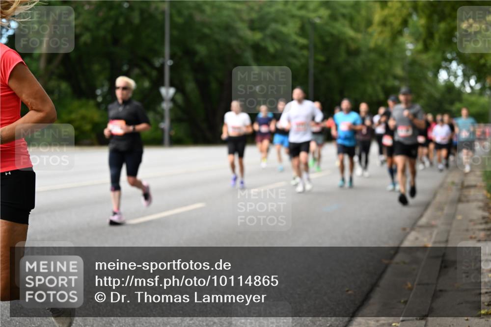 06.09.2026 - CURREX Alsterlauf Dr. Thomas Lammeyer http://msf.ph/oto/10114865 06.09.2026 09:08:49 Laufen  meine-sportfotos.de