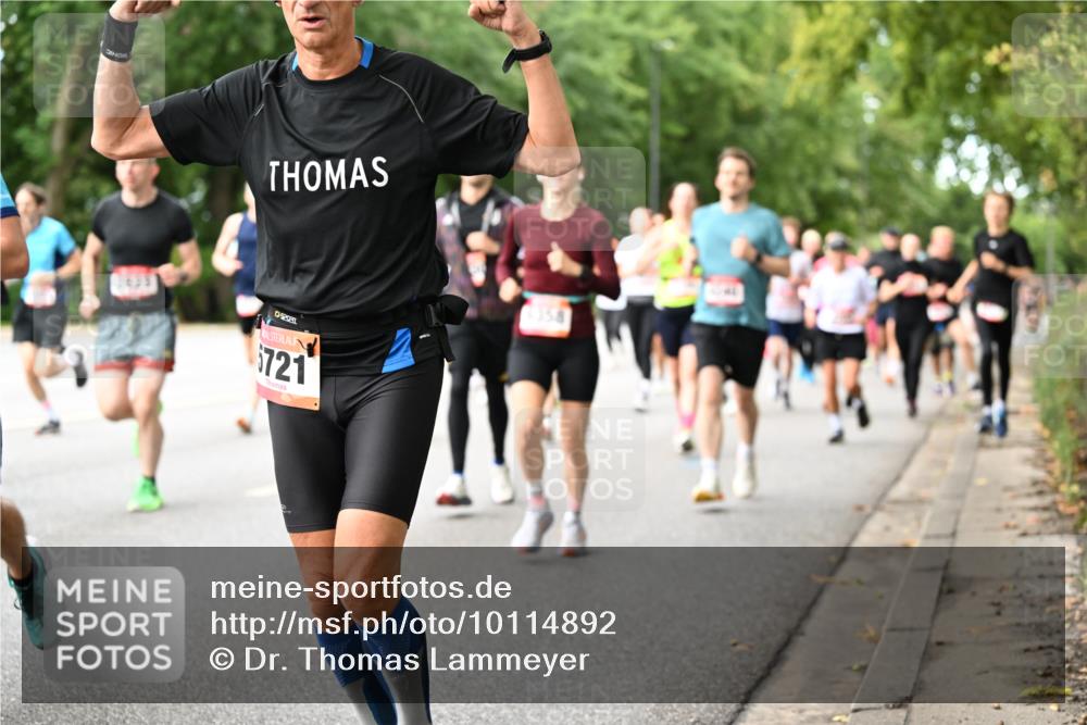 06.09.2026 - CURREX Alsterlauf Dr. Thomas Lammeyer http://msf.ph/oto/10114892 06.09.2026 09:08:53 Laufen 721, 6358 meine-sportfotos.de