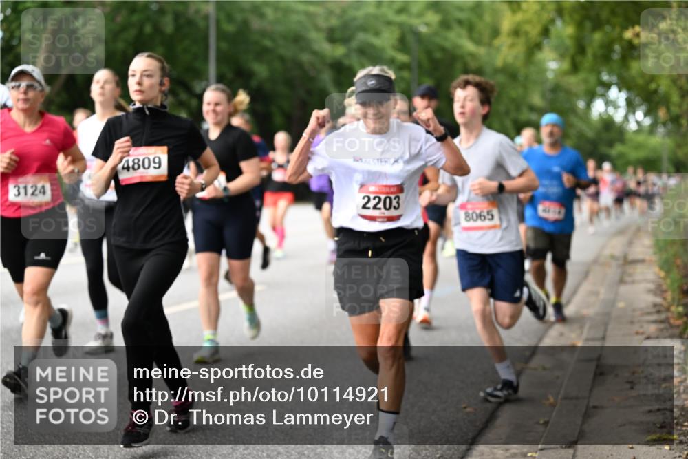 06.09.2026 - CURREX Alsterlauf Dr. Thomas Lammeyer http://msf.ph/oto/10114921 06.09.2026 09:08:57 Laufen 4809, 3124, 2203, 8065 meine-sportfotos.de