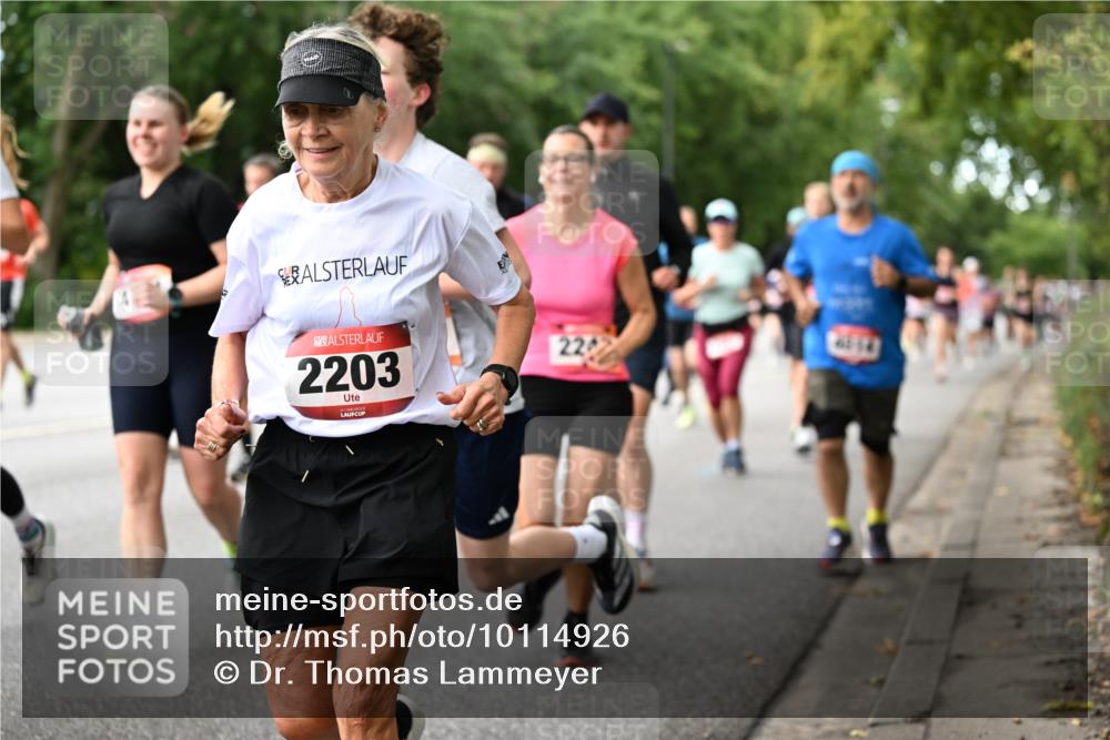 06.09.2026 - CURREX Alsterlauf Dr. Thomas Lammeyer http://msf.ph/oto/10114926 06.09.2026 09:08:58 Laufen 2203, 22 meine-sportfotos.de