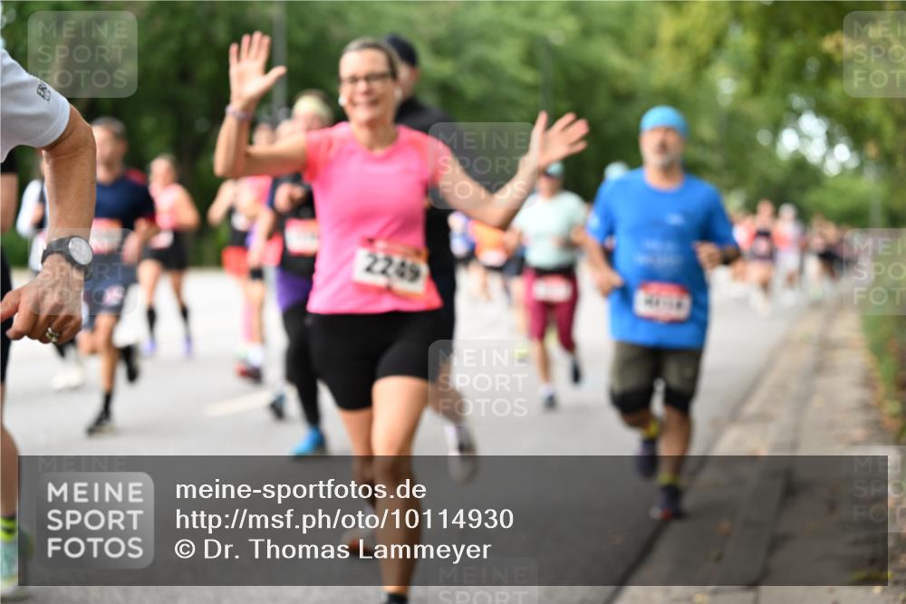 06.09.2026 - CURREX Alsterlauf Dr. Thomas Lammeyer http://msf.ph/oto/10114930 06.09.2026 09:08:59 Laufen 2249 meine-sportfotos.de