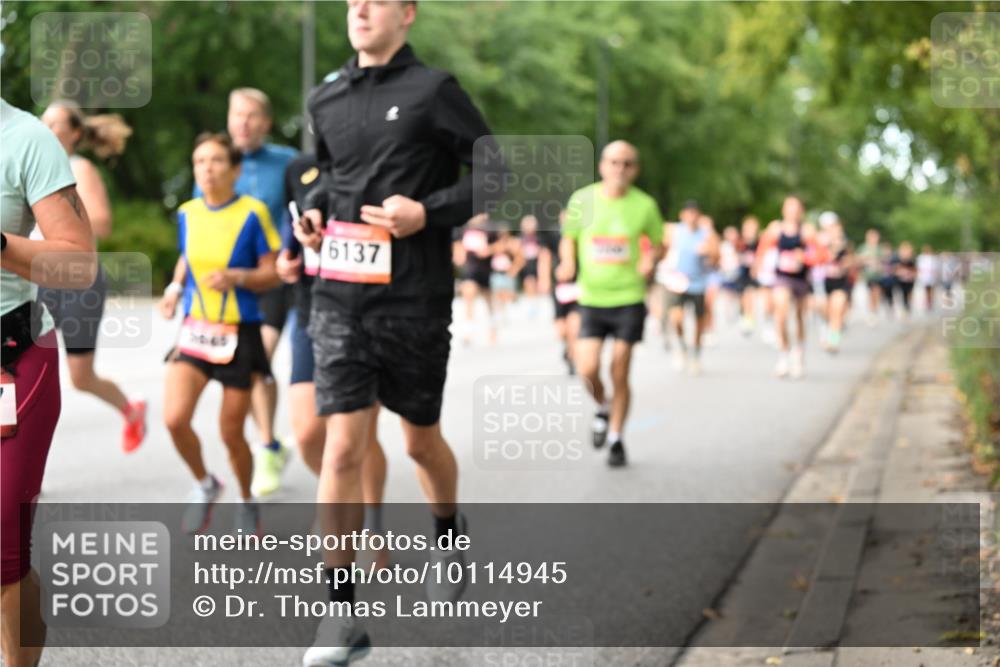 06.09.2026 - CURREX Alsterlauf Dr. Thomas Lammeyer http://msf.ph/oto/10114945 06.09.2026 09:09:01 Laufen 6137 meine-sportfotos.de