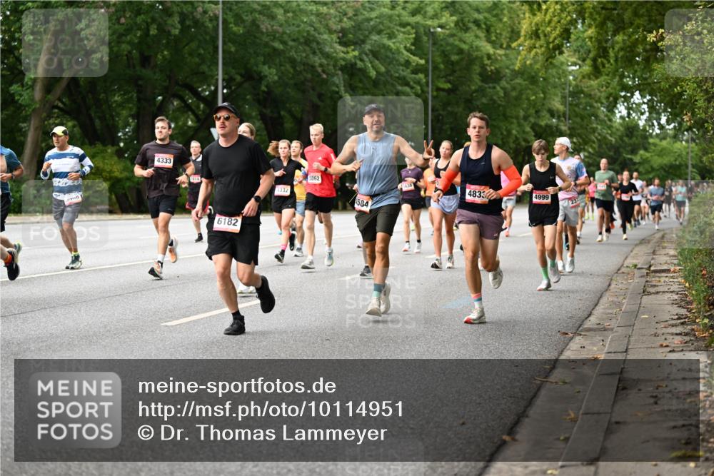 06.09.2026 - CURREX Alsterlauf Dr. Thomas Lammeyer http://msf.ph/oto/10114951 06.09.2026 09:09:04 Laufen 37001, 4333, 6182, 4332, 5862, 4584, 8638, 4833, 4999 meine-sportfotos.de