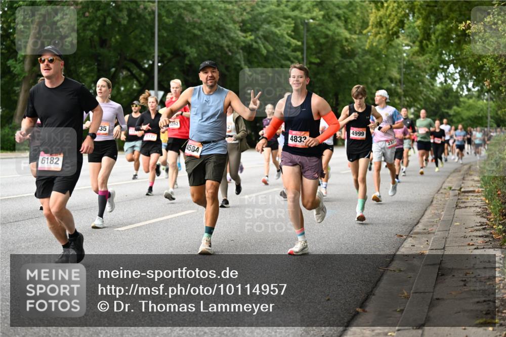 06.09.2026 - CURREX Alsterlauf Dr. Thomas Lammeyer http://msf.ph/oto/10114957 06.09.2026 09:09:04 Laufen 6182, 35, 4332, 862, 4584, 4999, 4833, 2373 meine-sportfotos.de