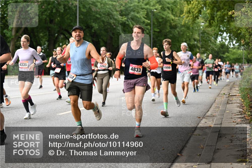 06.09.2026 - CURREX Alsterlauf Dr. Thomas Lammeyer http://msf.ph/oto/10114960 06.09.2026 09:09:05 Laufen 58, 3262, 4335, 584, 4833, 4999, 237 meine-sportfotos.de