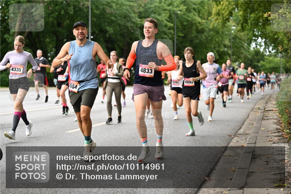 06.09.2026 - CURREX Alsterlauf Dr. Thomas Lammeyer http://msf.ph/oto/10114961 06.09.2026 09:09:05 Laufen 4335, 4332, 584, 4833, 8280, 4999 meine-sportfotos.de
