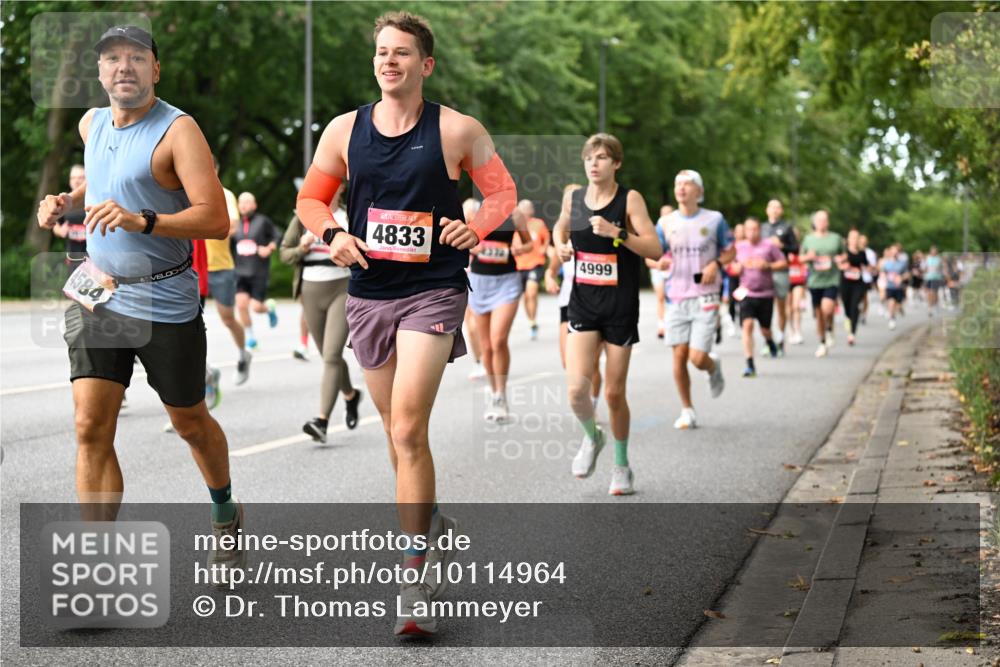 06.09.2026 - CURREX Alsterlauf Dr. Thomas Lammeyer http://msf.ph/oto/10114964 06.09.2026 09:09:05 Laufen 4584, 4833, 2334, 4999 meine-sportfotos.de