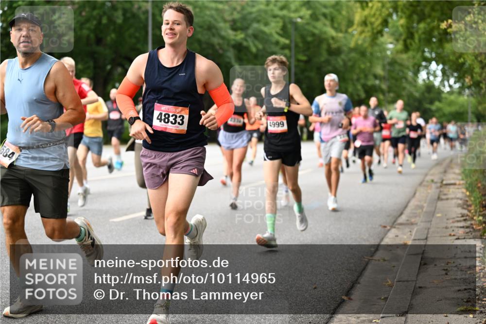 06.09.2026 - CURREX Alsterlauf Dr. Thomas Lammeyer http://msf.ph/oto/10114965 06.09.2026 09:09:05 Laufen 584, 4833, 4999 meine-sportfotos.de