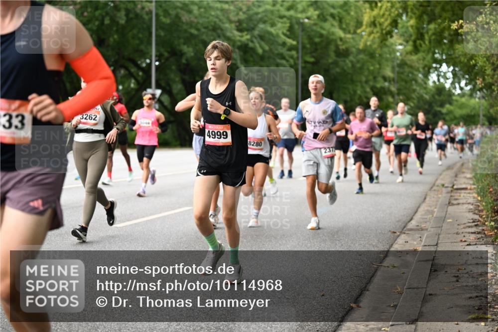 06.09.2026 - CURREX Alsterlauf Dr. Thomas Lammeyer http://msf.ph/oto/10114968 06.09.2026 09:09:06 Laufen 33, 1262, 3262, 4999, 8280, 237 meine-sportfotos.de
