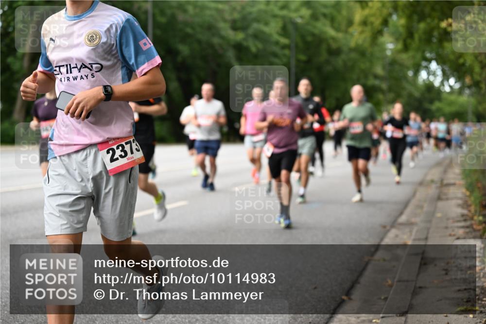 06.09.2026 - CURREX Alsterlauf Dr. Thomas Lammeyer http://msf.ph/oto/10114983 06.09.2026 09:09:08 Laufen 2373 meine-sportfotos.de